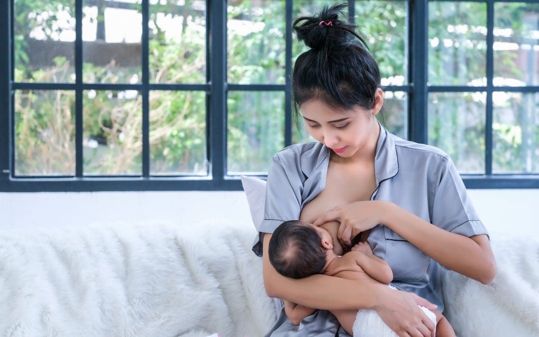 Can I take medicine while breastfeeding and how to continue breastfeeding?